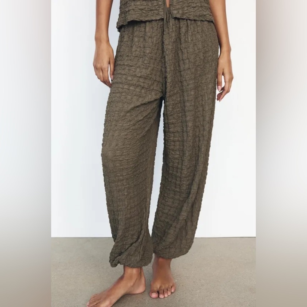 ZARA Textured‎ Green Lounge Pants relaxed fit trousers